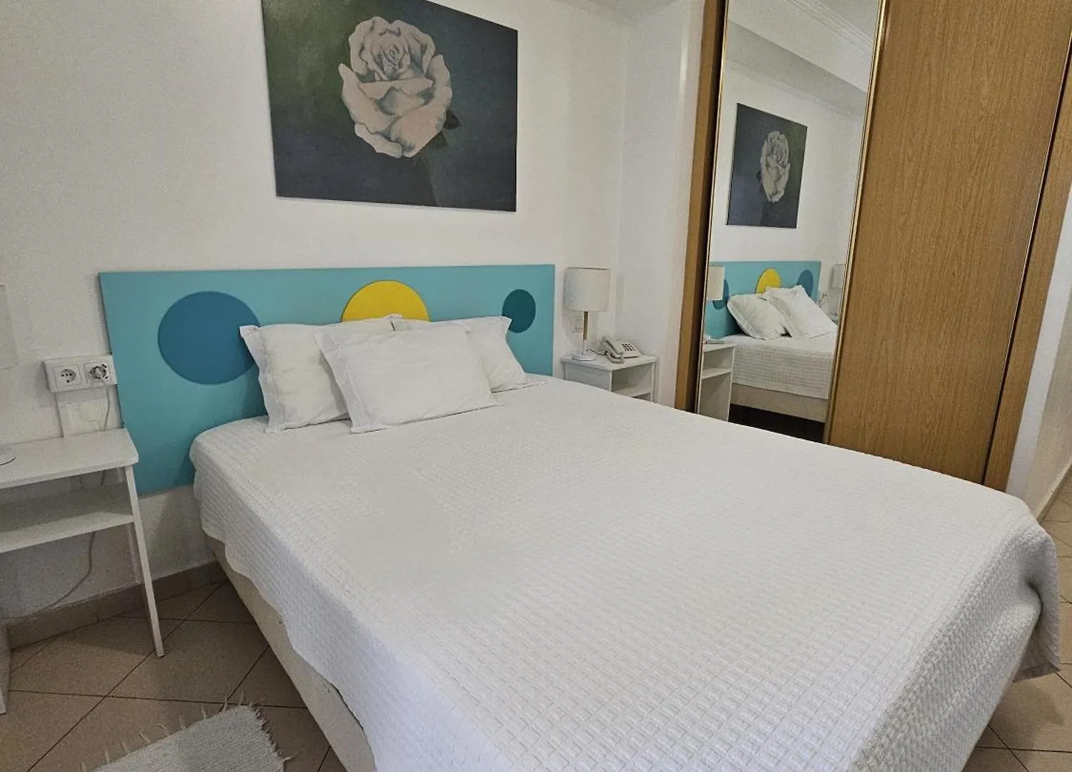 **  Hotel Adelaide Portugal